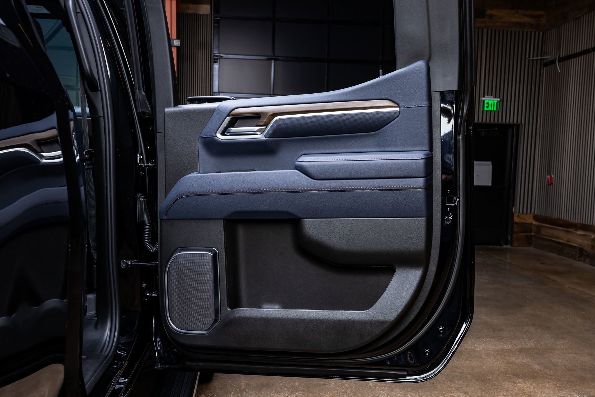 Used 2026 Chevrolet Silverado 1500 High Country image 39