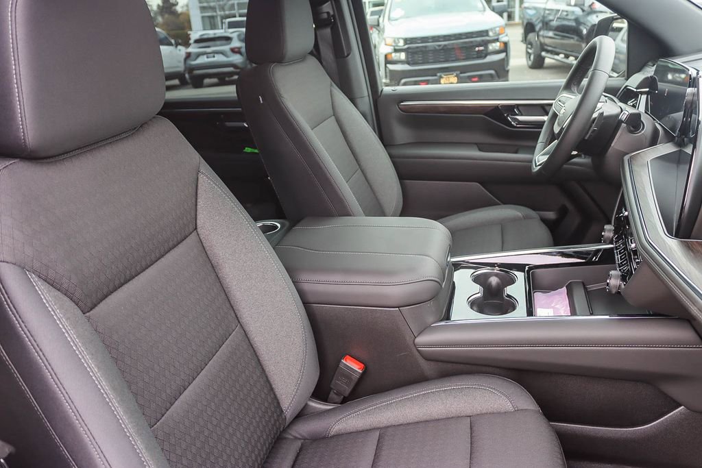 New 2026 Chevrolet Suburban LS image 15