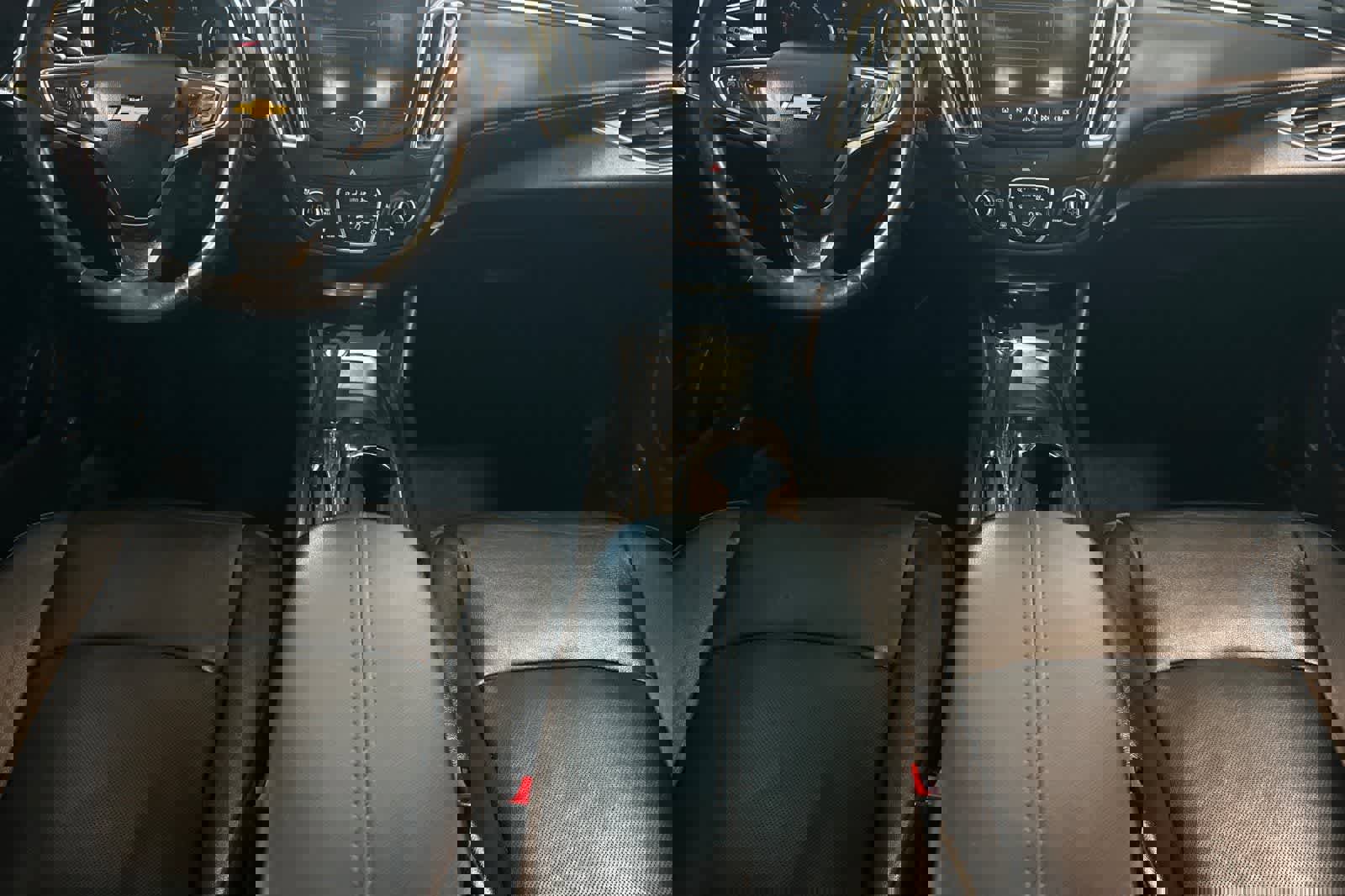 Used 2017 Chevrolet Malibu Premier image 4