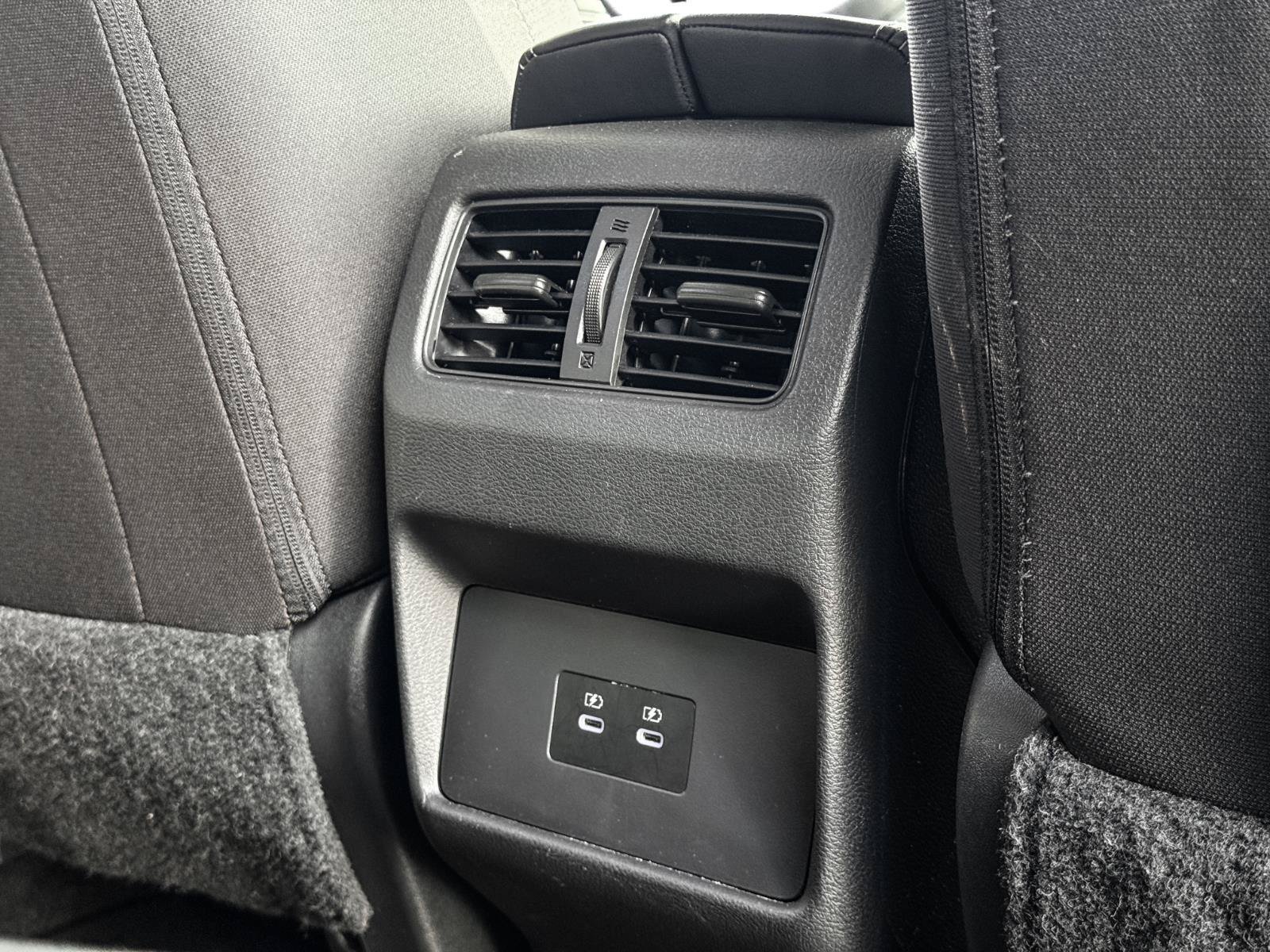 Used 2024 Nissan Rogue SV FWD image 24