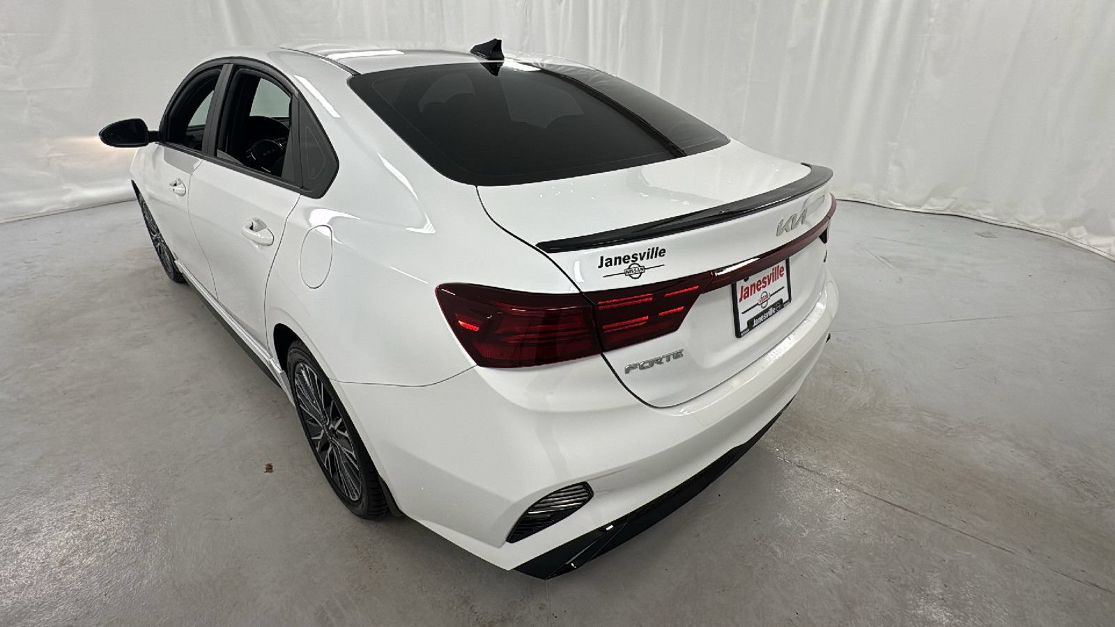 Used 2024 Kia Forte GT-Line FWD image 5