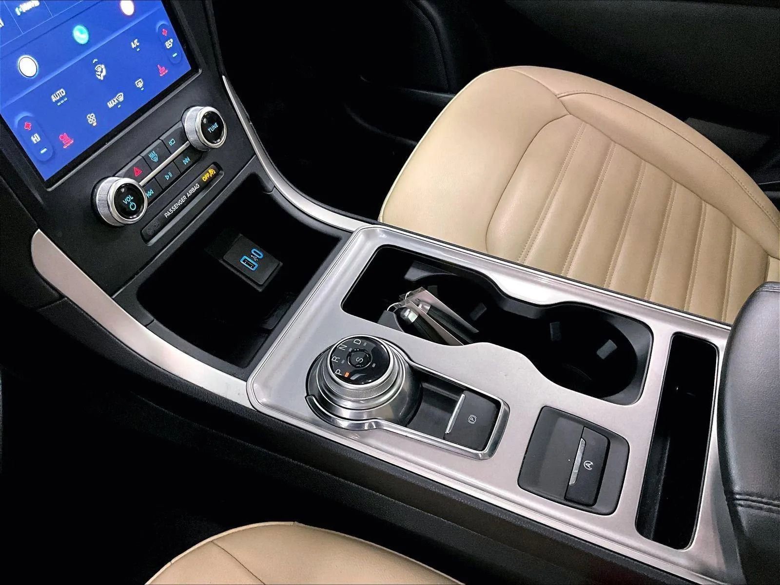 Certified 2024 Ford Edge SEL w/ Convenience Package image 16