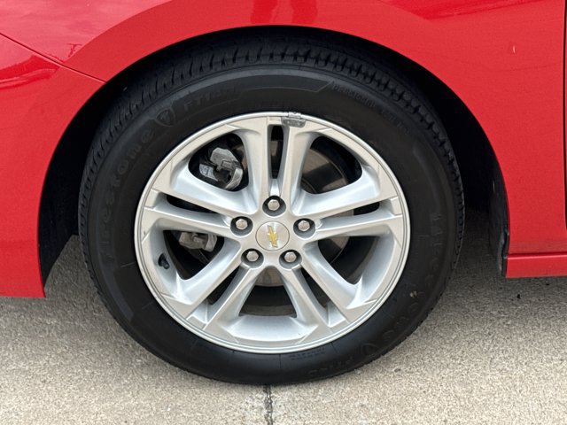 Used 2018 Chevrolet Cruze LT w/ Convenience Package FWD image 13