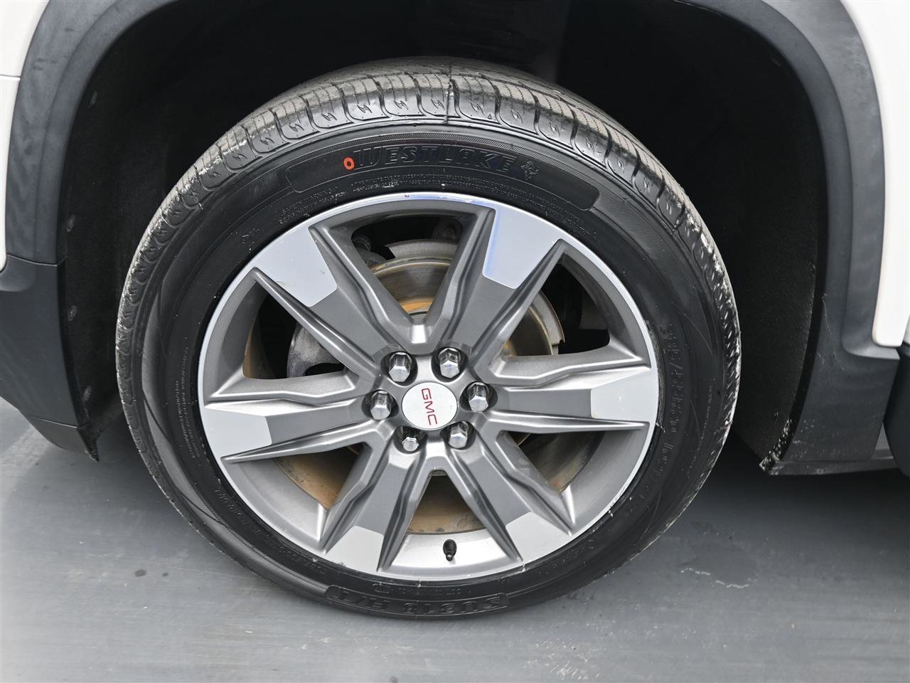 Used 2018 GMC Acadia SLT image 18