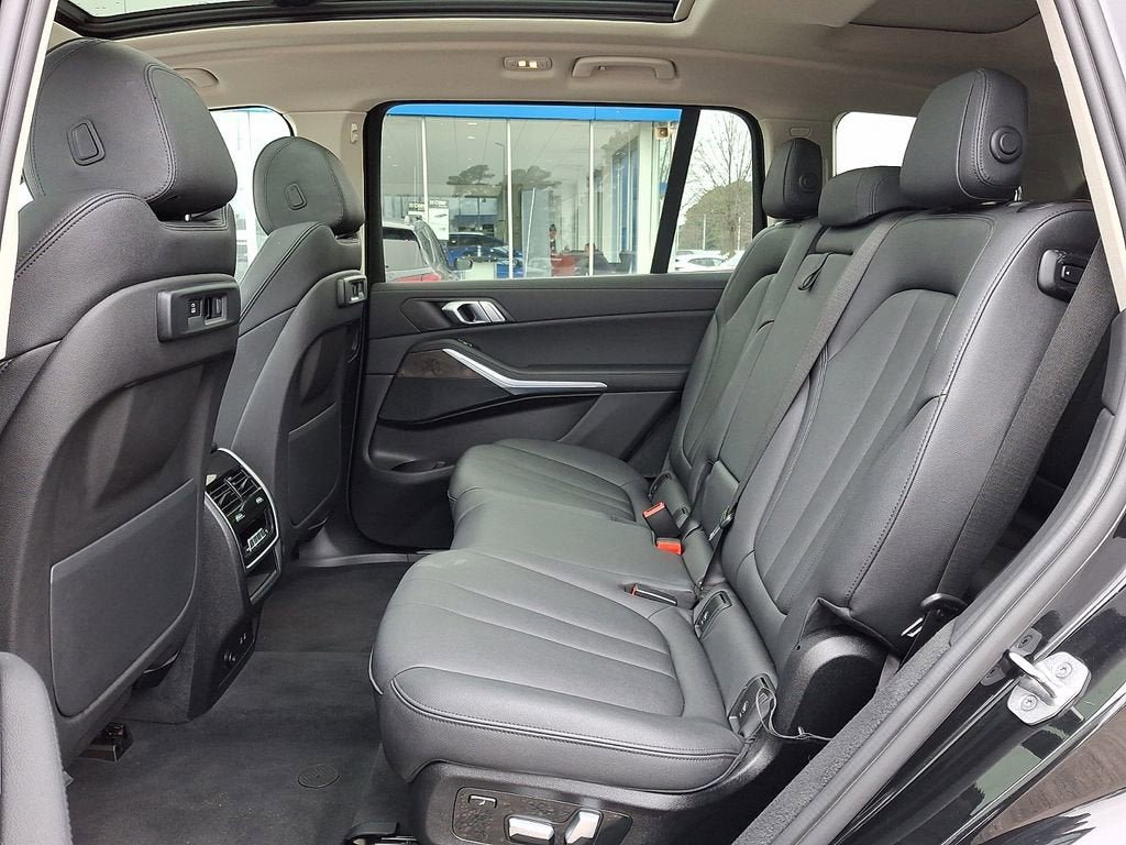Used 2022 BMW X7 xDrive40i AWD/4WD image 10
