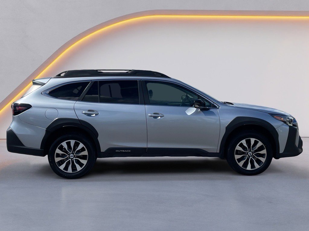 Used 2024 Subaru Outback Limited image 8