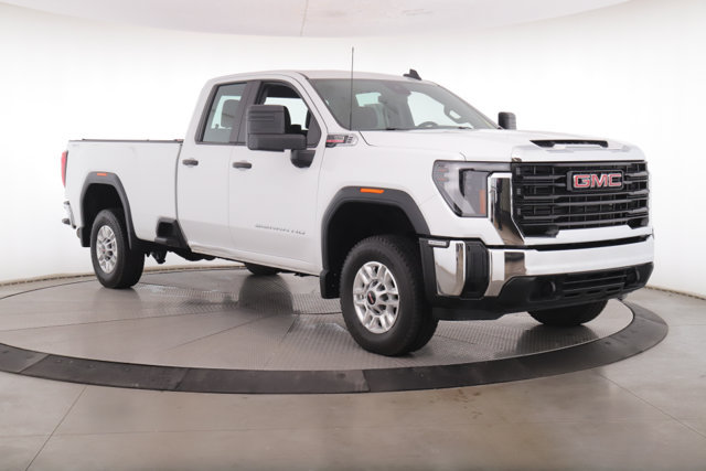 Used 2025 GMC Sierra 2500 Pro AWD/4WD image 3