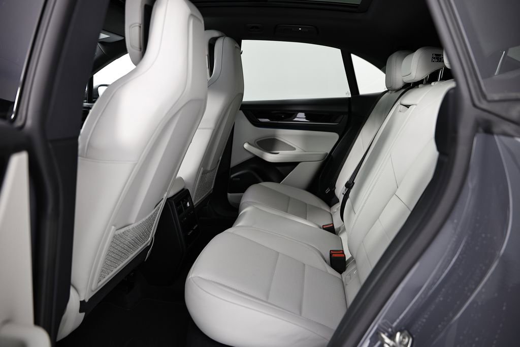 New 2026 Porsche Macan 4 Electric image 27