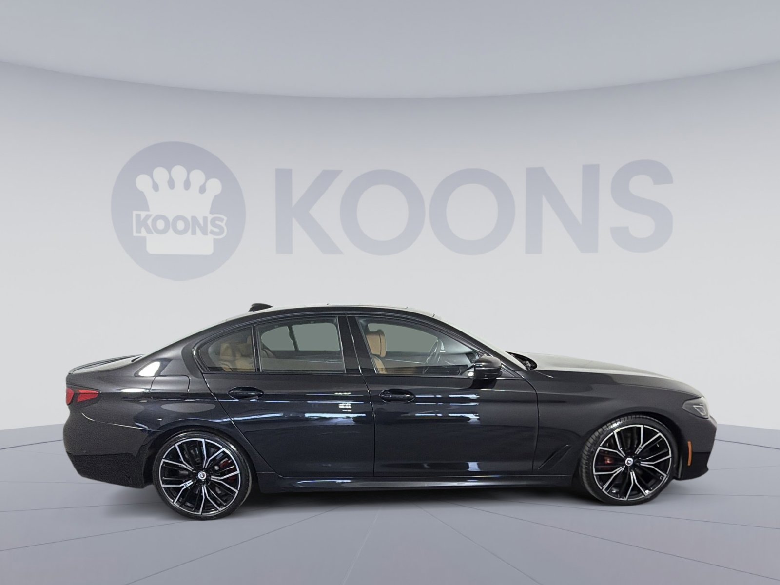 Used 2023 BMW M550i xDrive w/ Executive Package image 8