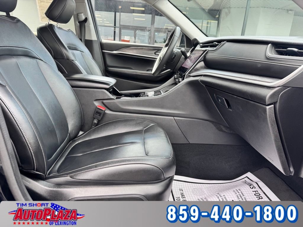 Used 2023 Jeep Grand Cherokee Limited AWD/4WD image 44