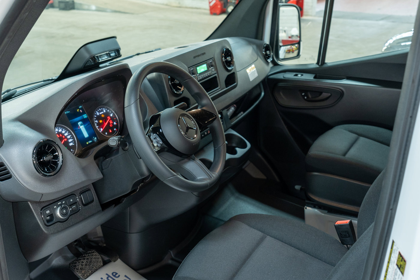 New 2025 Mercedes-Benz Sprinter 2500 image 7