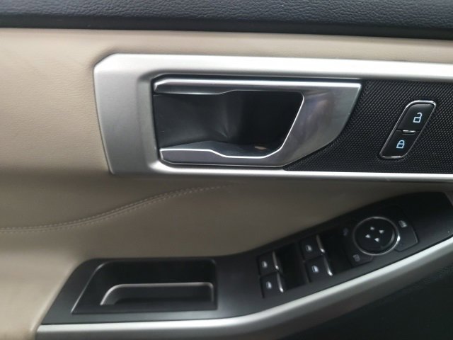 Used 2023 Ford Explorer XLT w/ Equipment Group 202A image 21