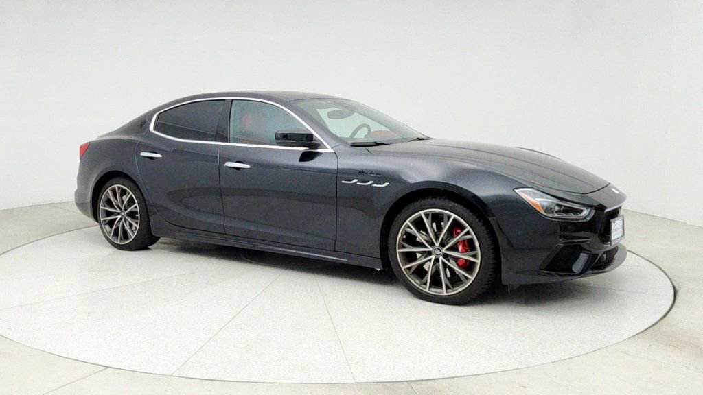 Used 2023 Maserati Ghibli Modena image 3