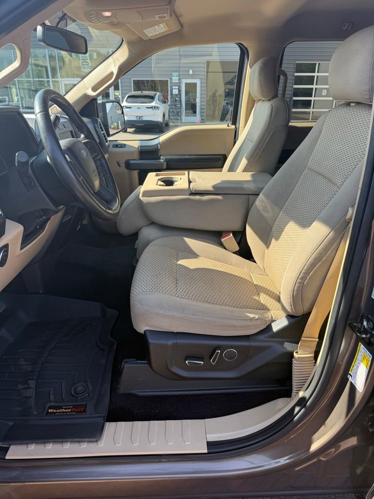 Used 2017 Ford F150 XLT w/ Equipment Group 302A Luxury AWD/4WD image 15