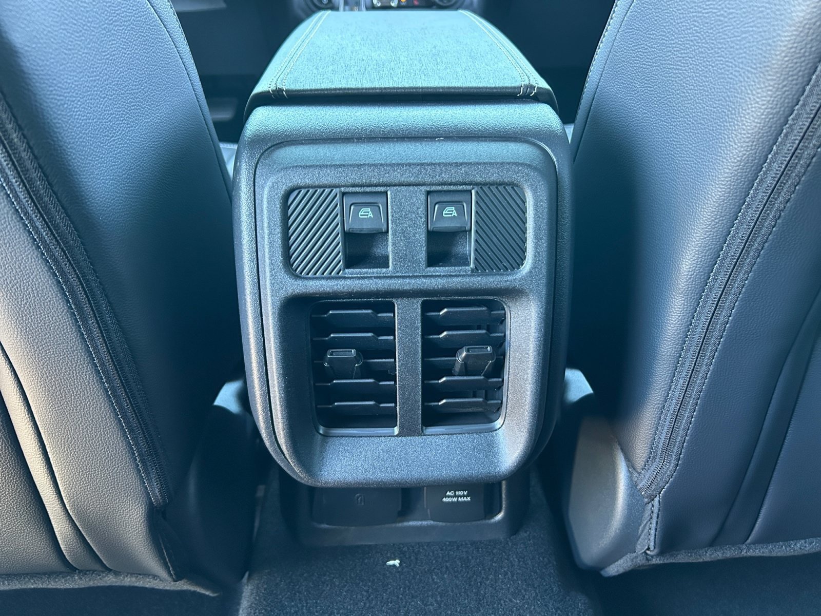 New 2026 Ford Bronco Outer Banks w/ Sasquatch Package AWD/4WD image 32