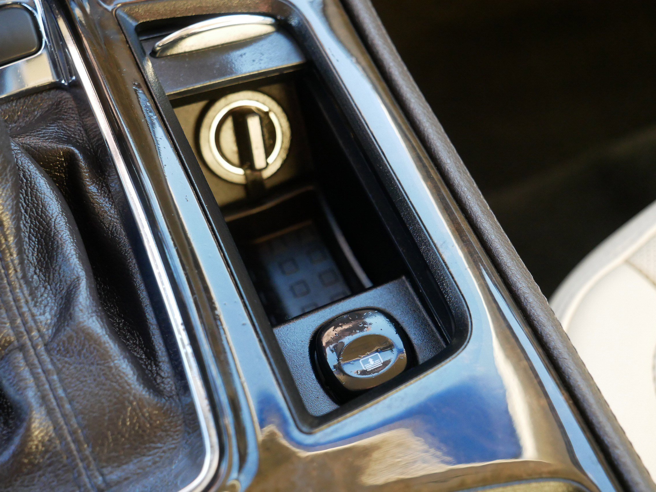 Used 2015 Lincoln MKS w/ Equipment Group 101A image 31