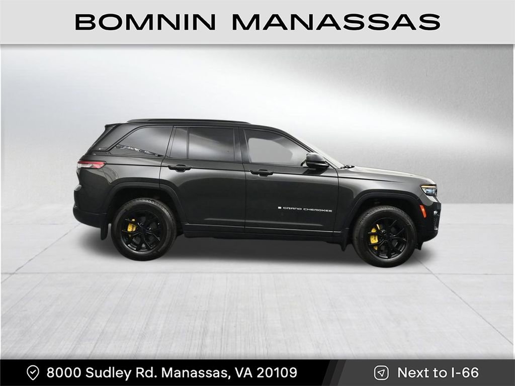 Used 2024 Jeep Grand Cherokee Limited w/ Trailer Tow Package AWD/4WD image 6