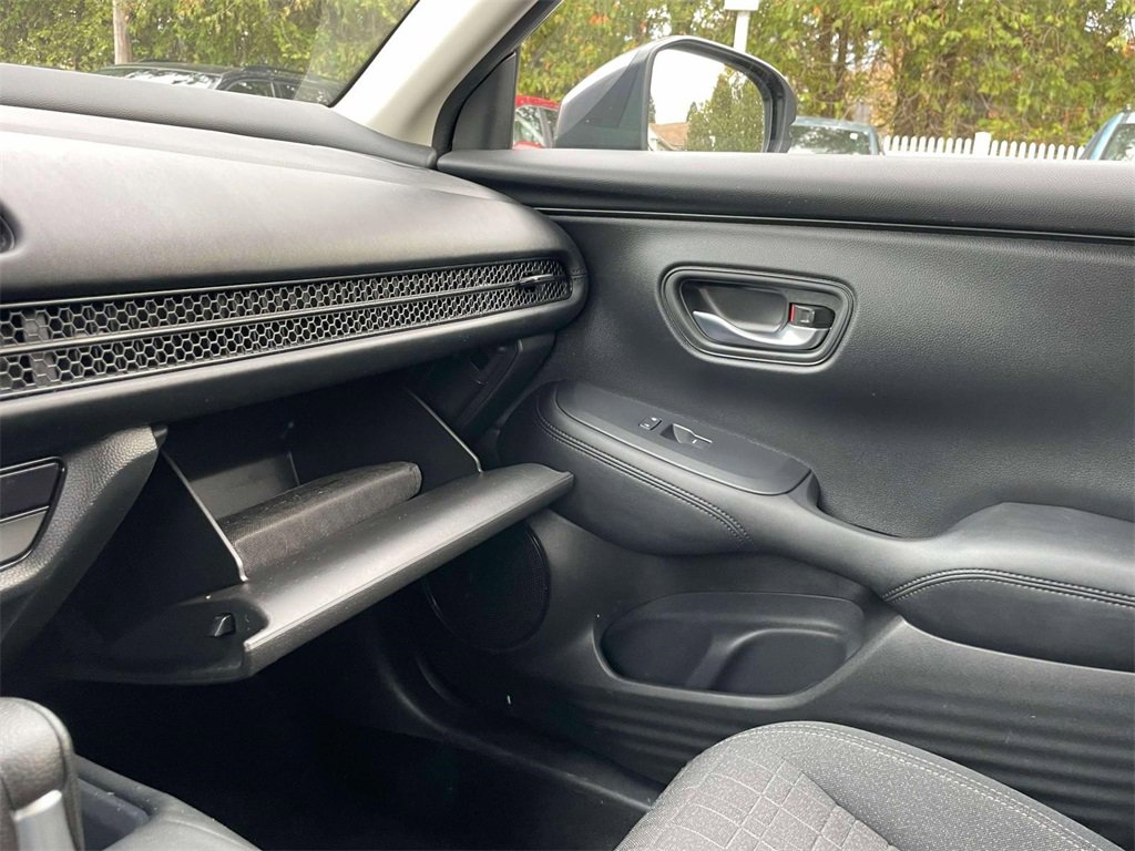 Certified 2023 Honda HR-V LX image 30