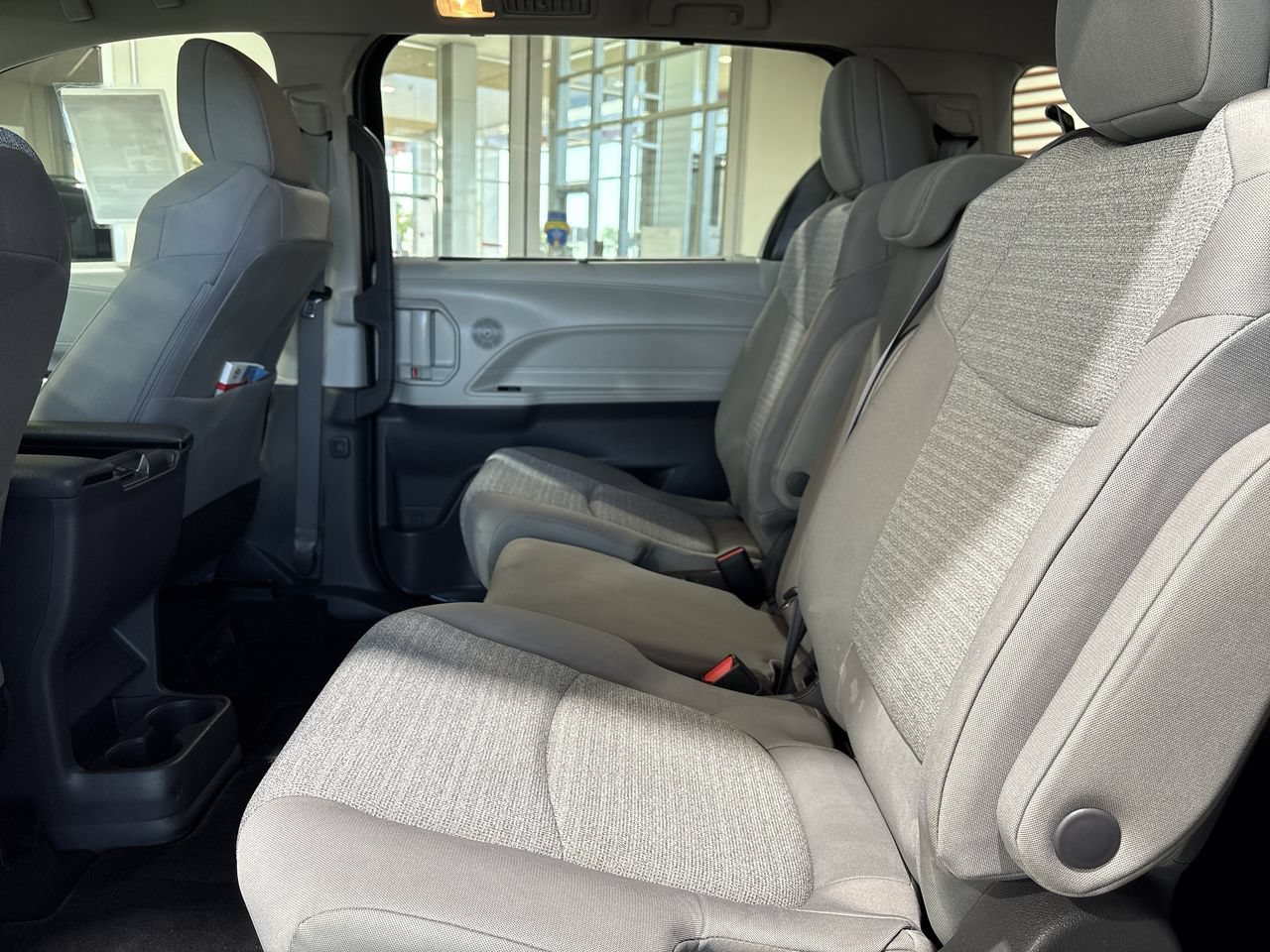 Certified 2021 Toyota Sienna LE FWD image 22