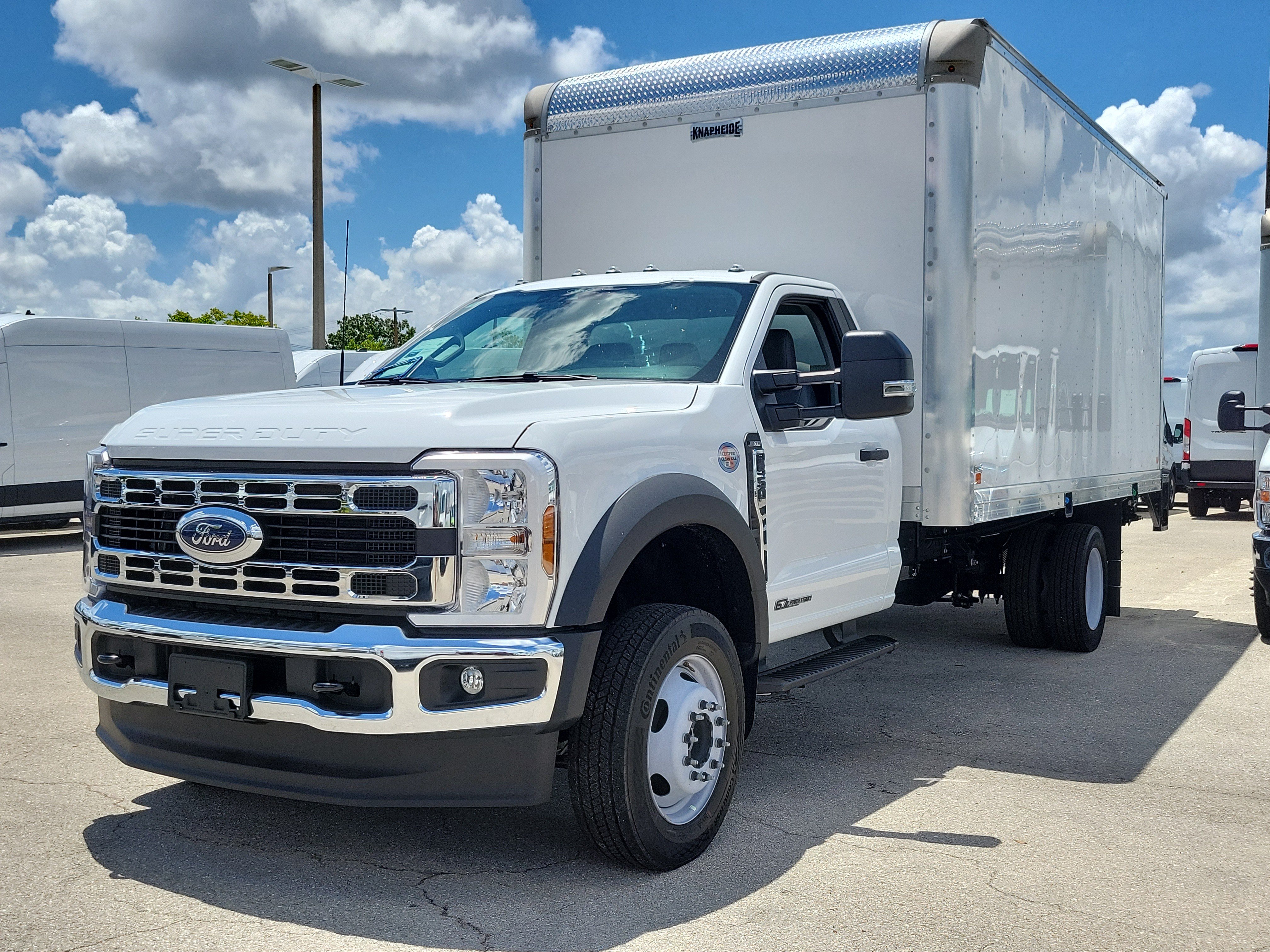 New 2026 Ford F550 4x4 Regular Cab Super Duty w/ XL Chrome Package image 3