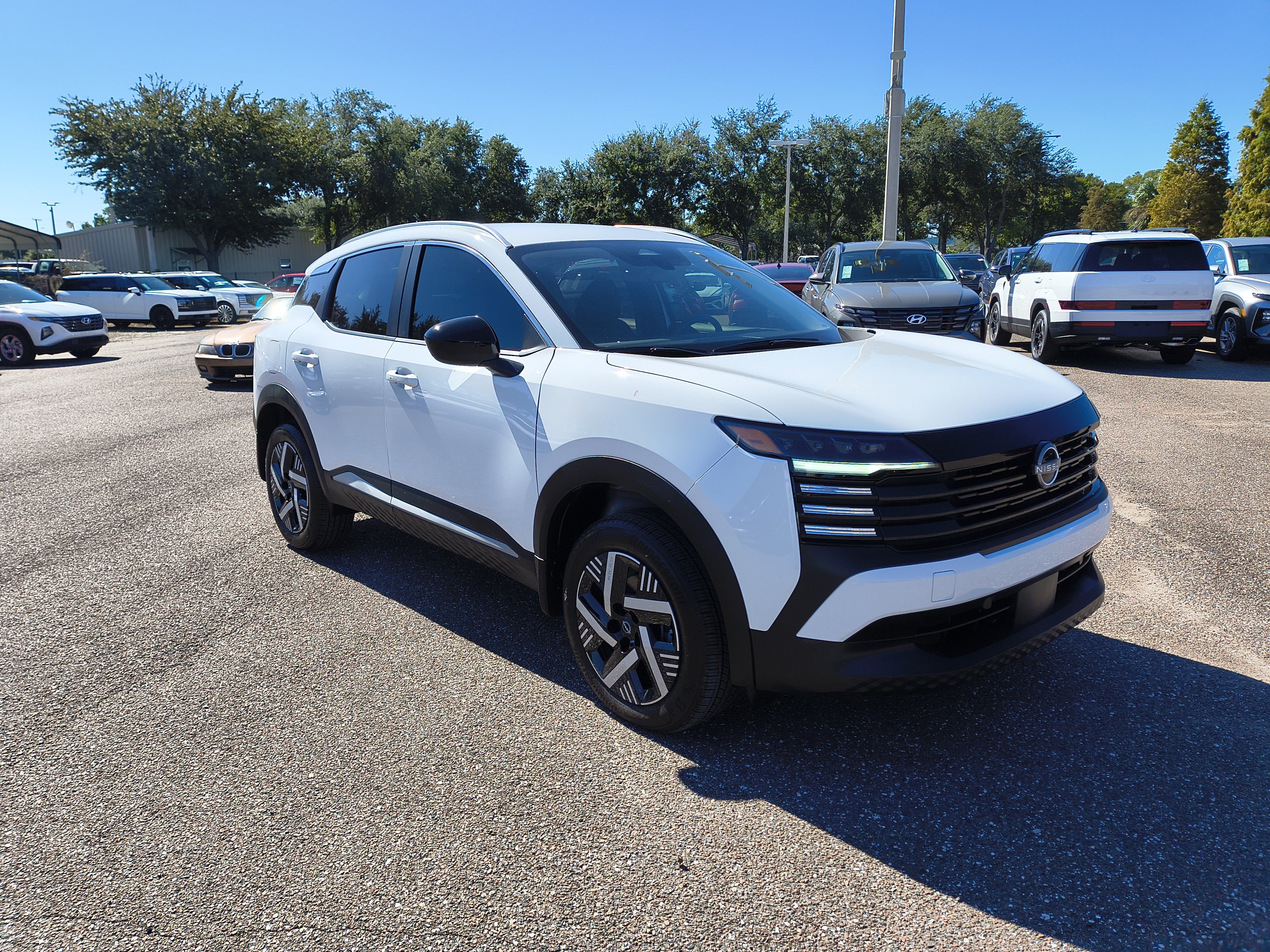 Used 2026 Nissan Kicks SV FWD image 10