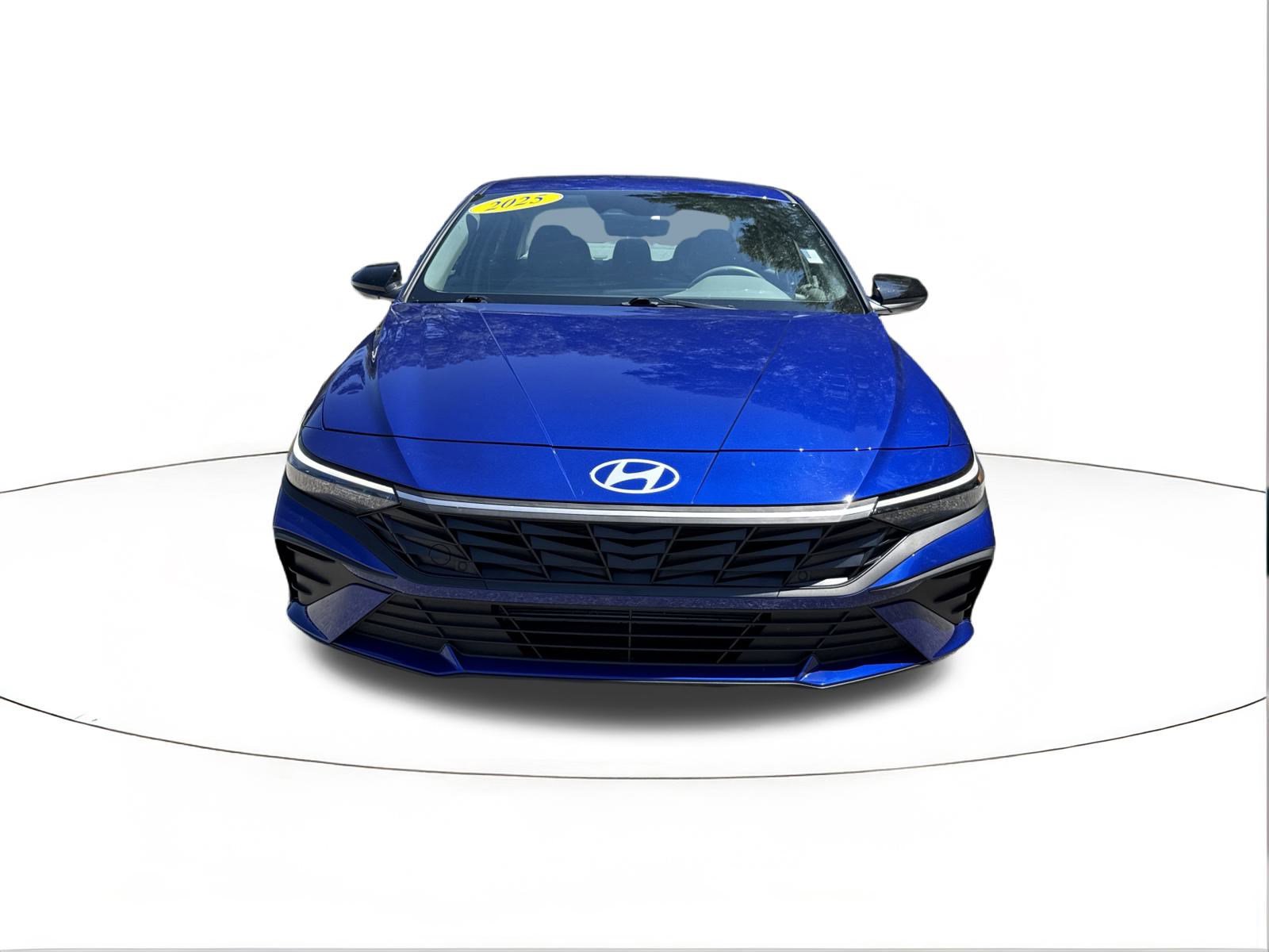 Used 2025 Hyundai Elantra Sport image 8