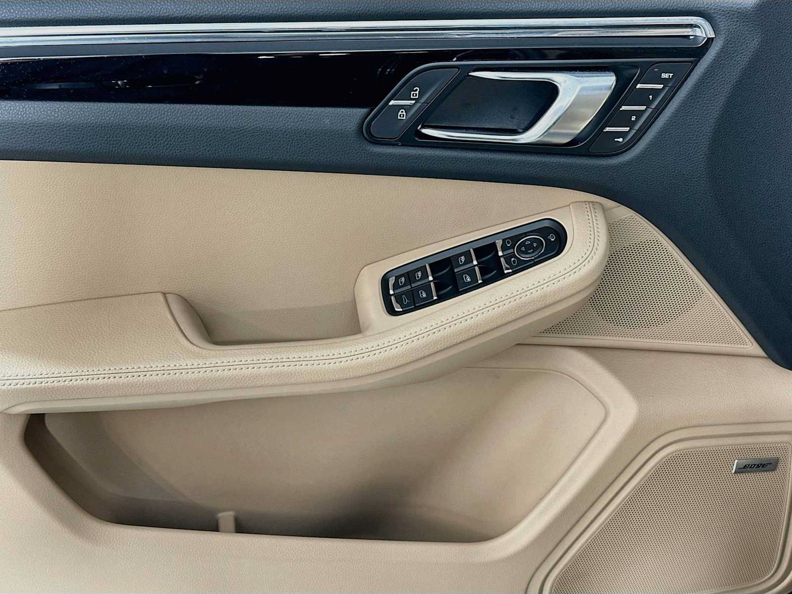 New 2026 Porsche Macan AWD/4WD image 11