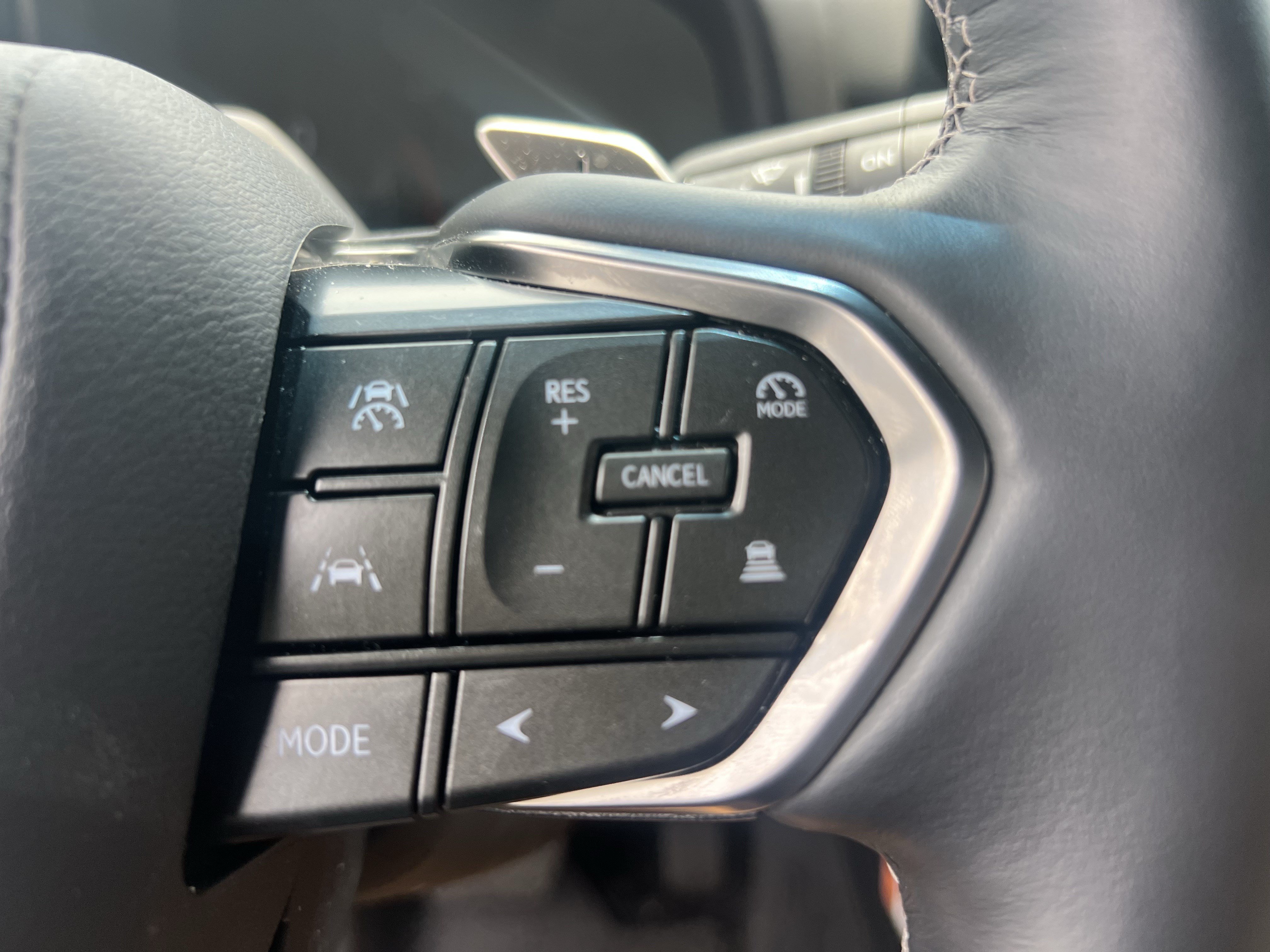 Used 2025 Lexus LX 700h Luxury w/ Appearance Package AWD/4WD image 23