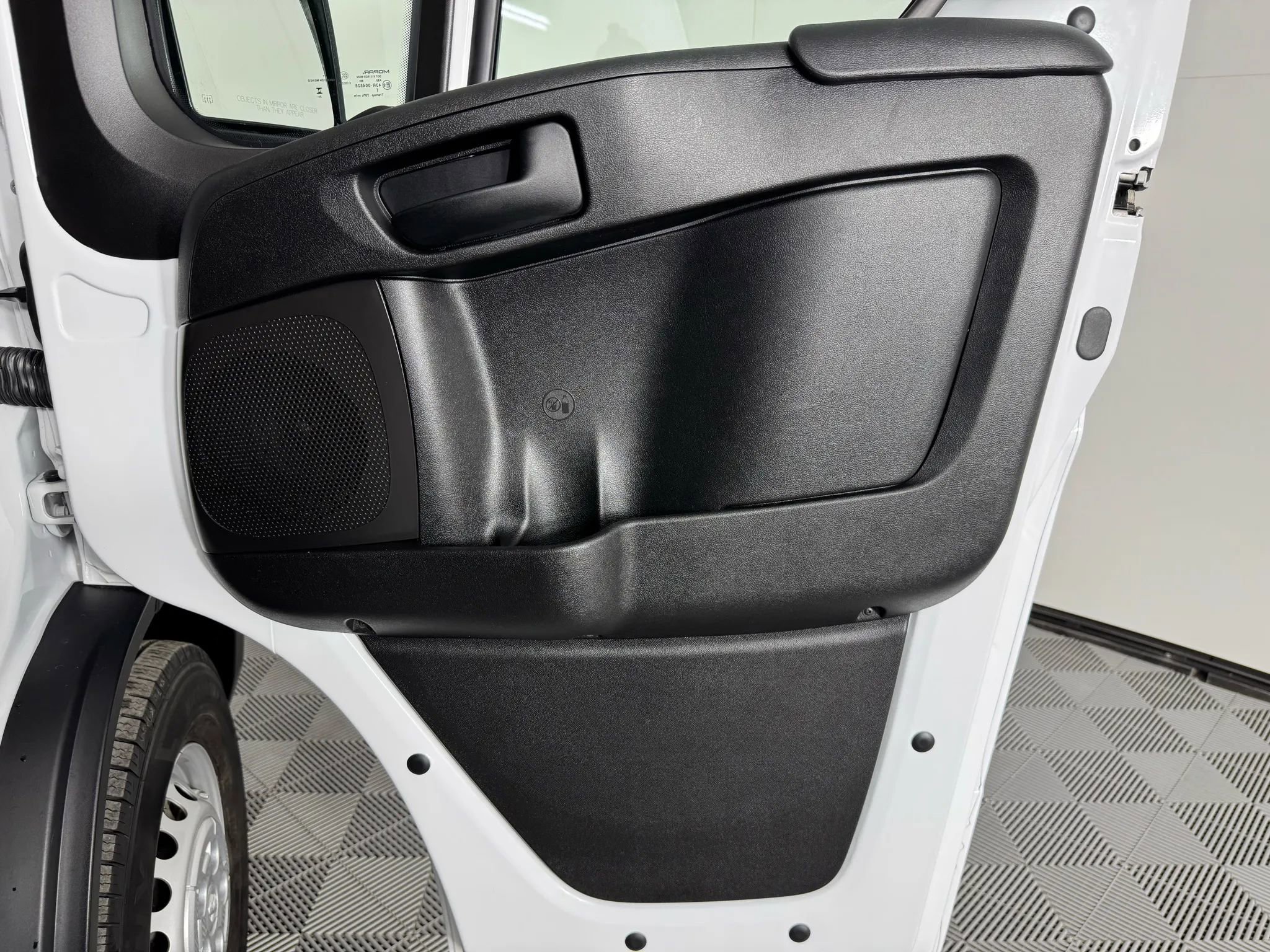 Used 2025 RAM ProMaster 3500 w/ Convenience Group image 34