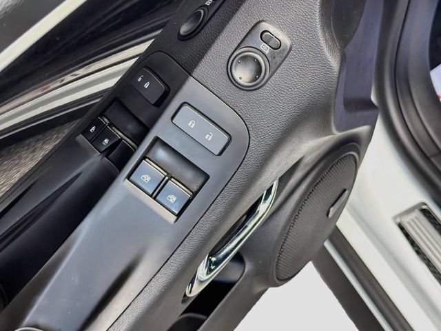Used 2015 Chevrolet Camaro ZL1 RWD image 19