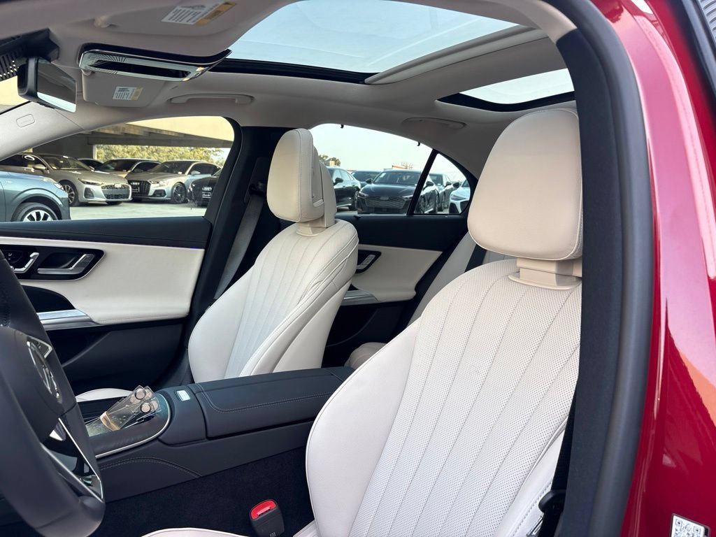 Used 2025 Mercedes-Benz E 350 4MATIC Sedan image 13