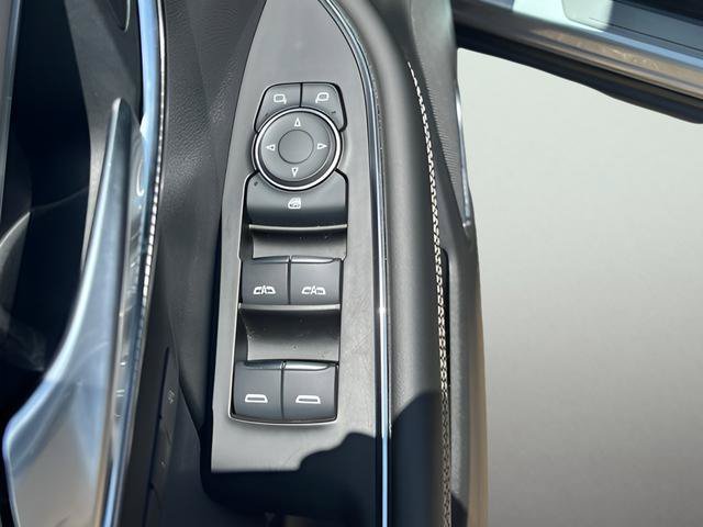 Used 2025 Buick Envision Sport Touring AWD/4WD image 14