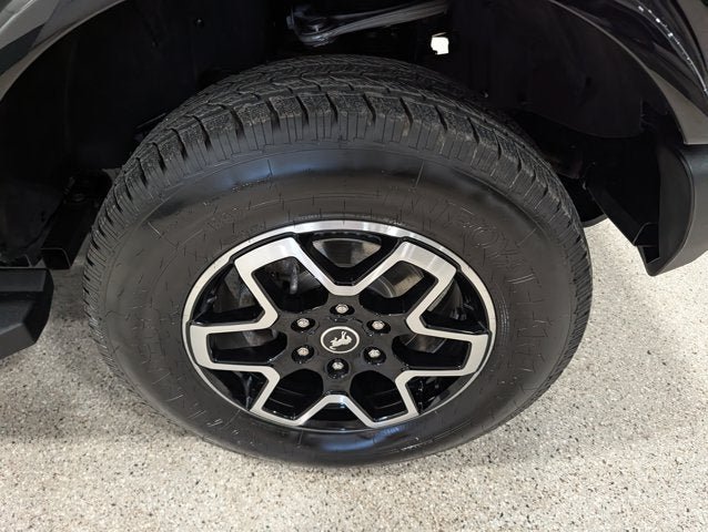 Used 2022 Ford Bronco Outer Banks AWD/4WD image 14