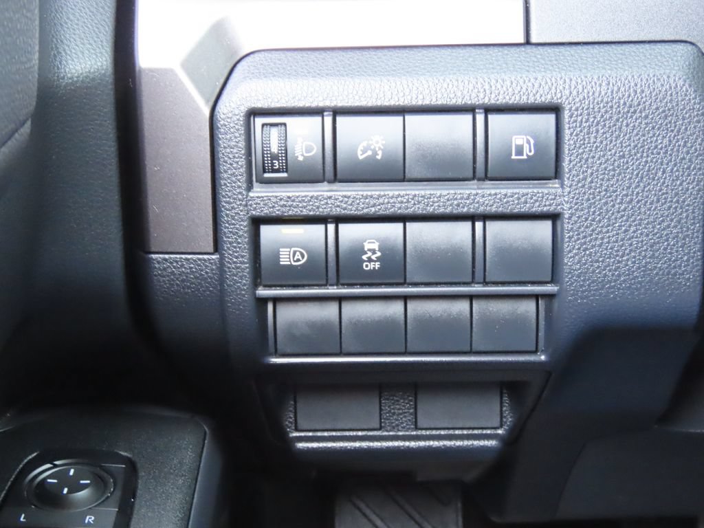 Used 2025 Toyota 4Runner SR5 AWD/4WD image 52