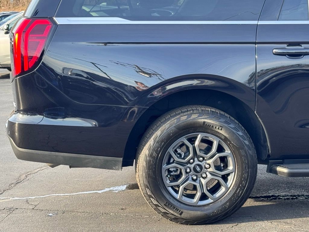 Used 2025 Ford Expedition Max Active image 50