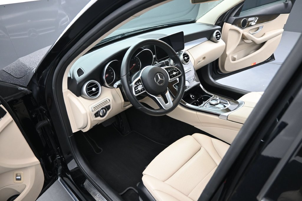 Used 2019 Mercedes-Benz C 300 Sedan image 11