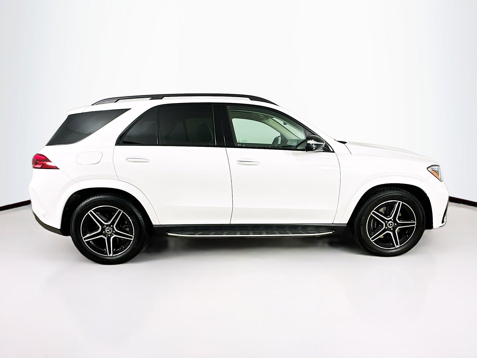 Certified 2024 Mercedes-Benz GLE 350 4MATIC image 4