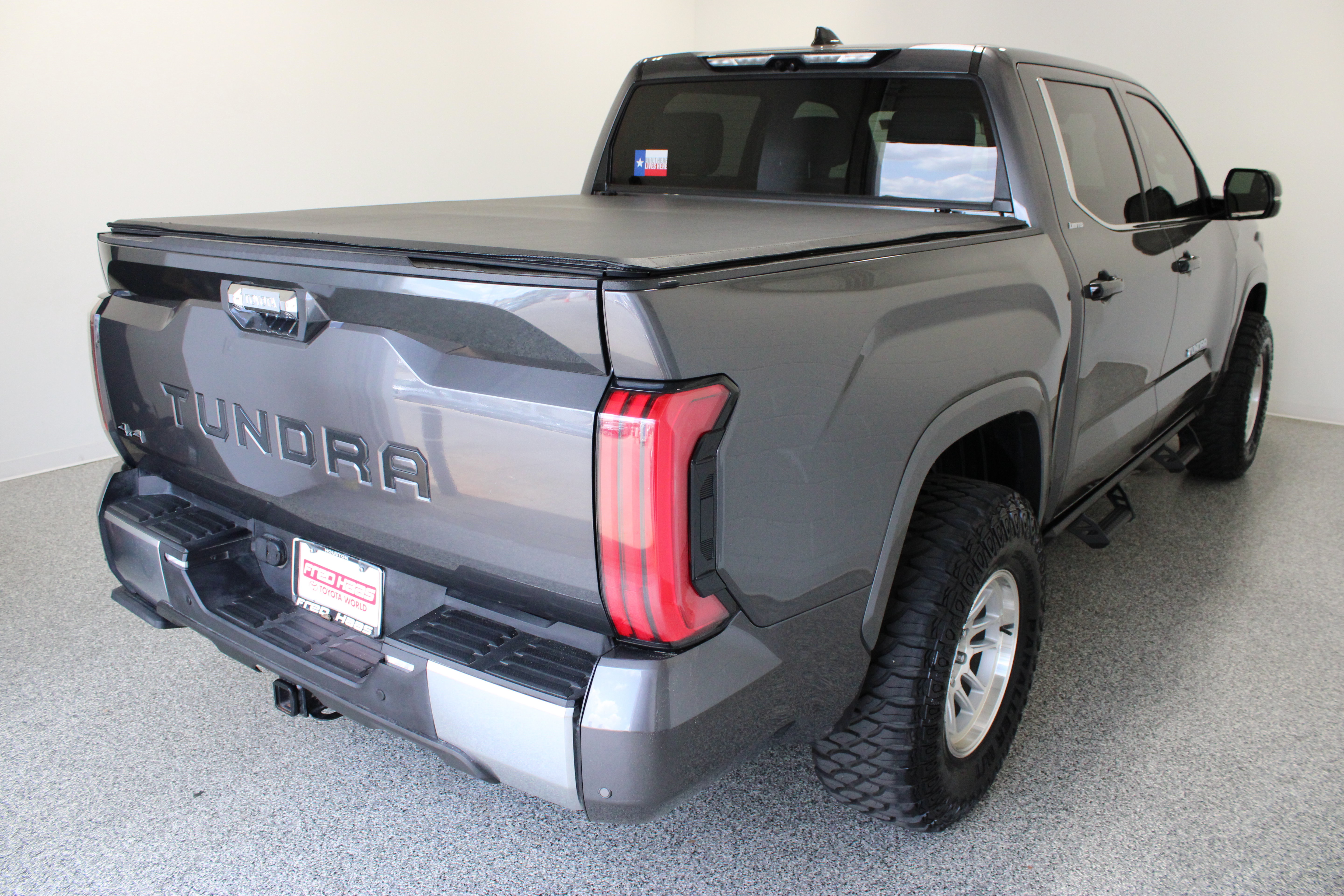 Used 2023 Toyota Tundra Limited AWD/4WD image 7