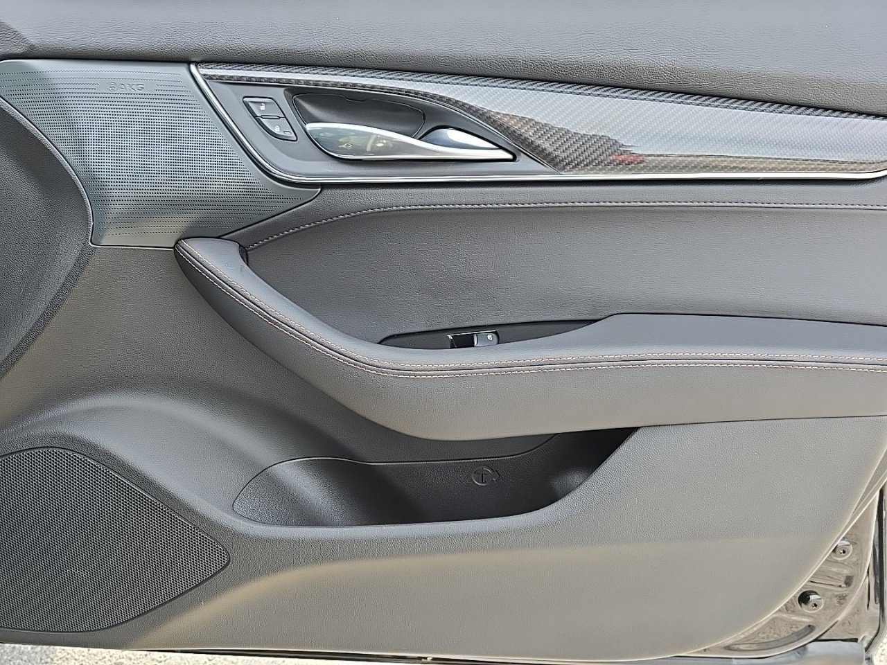 Used 2025 Cadillac CT5 Sport w/ Technology Package image 38