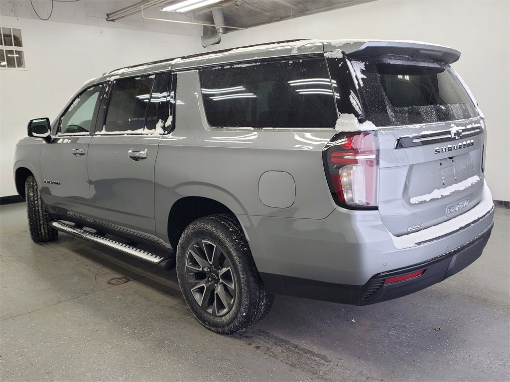 Used 2023 Chevrolet Suburban Z71 w/ Luxury Package image 4