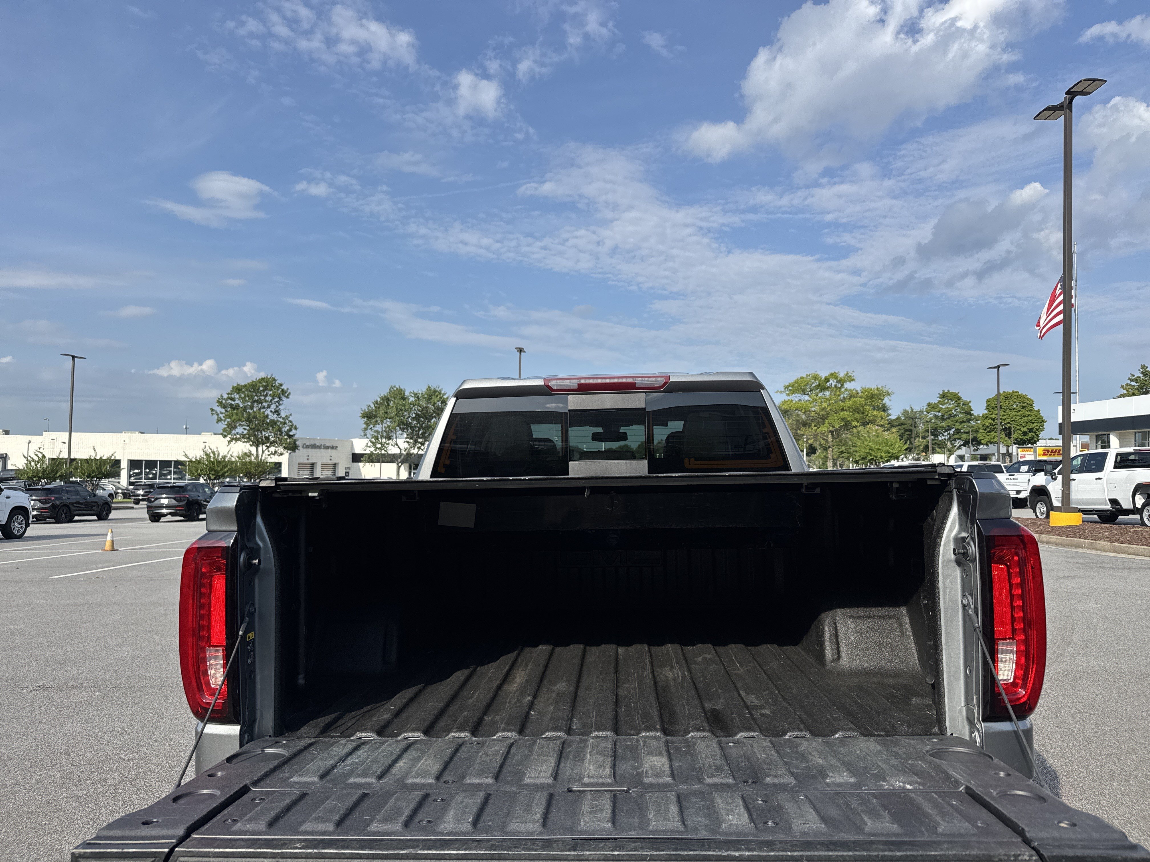 Used 2021 GMC Sierra 1500 SLT w/ SLT Premium Plus Package AWD/4WD image 35