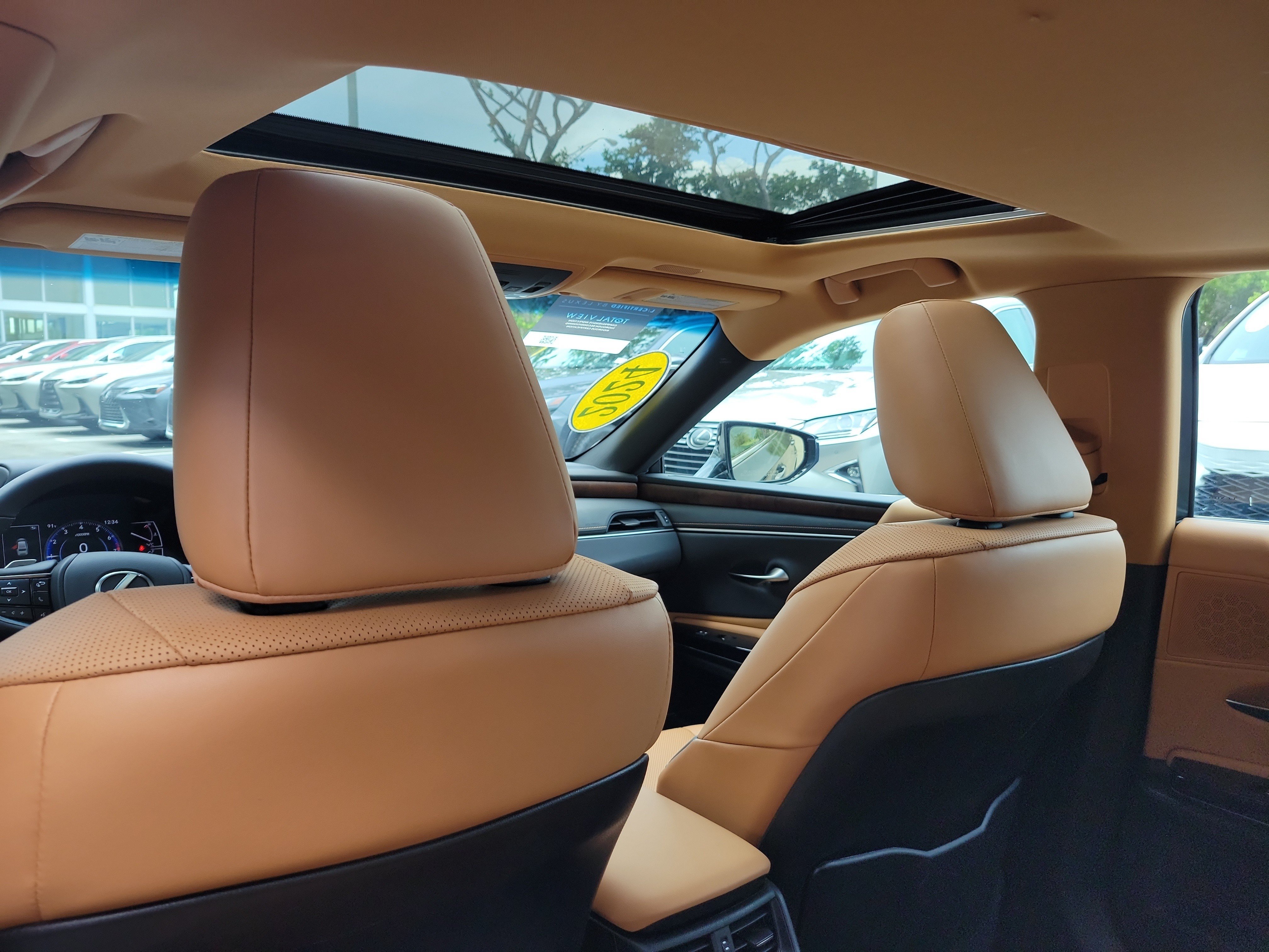 Used 2024 Lexus ES 350 w/ Premium Package FWD image 13