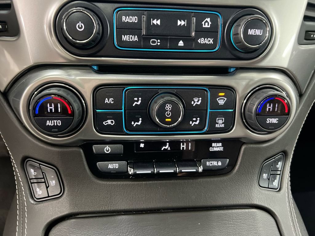 Used 2020 Chevrolet Suburban Premier w/ Premier Plus Edition image 17