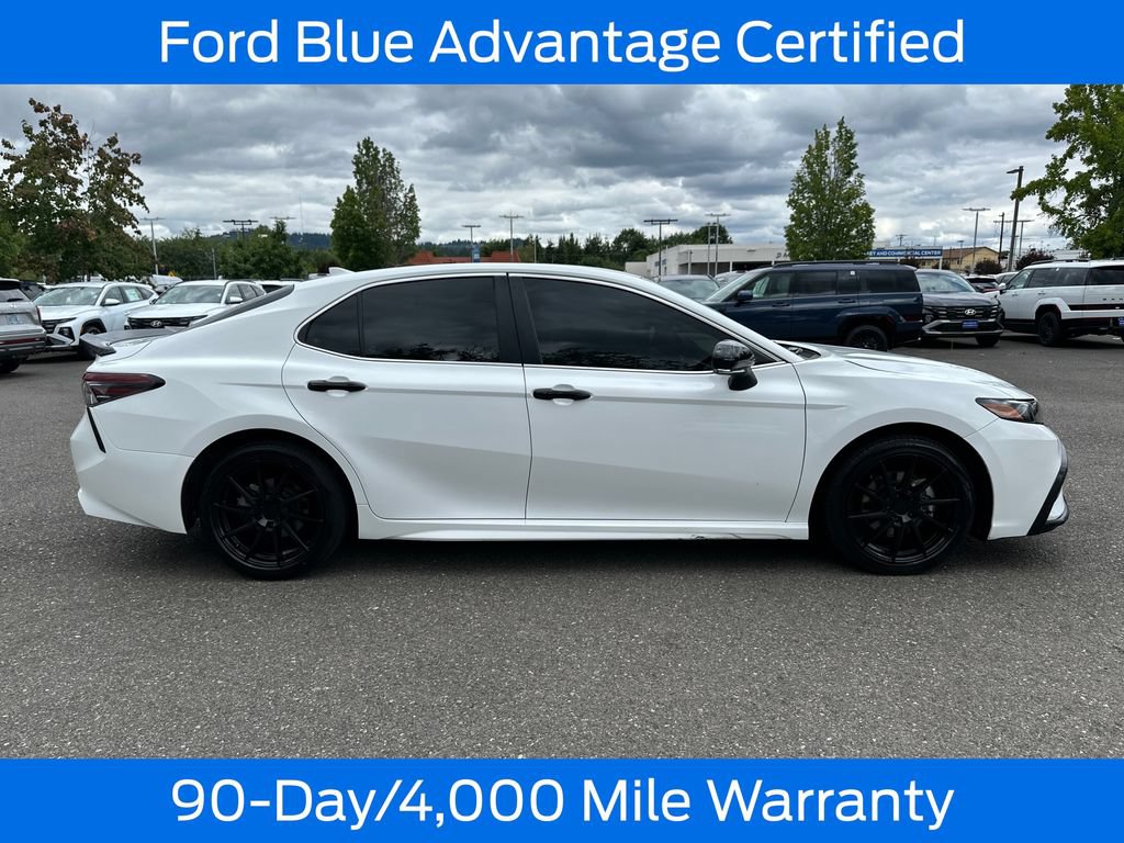 Used 2023 Toyota Camry SE FWD image 9
