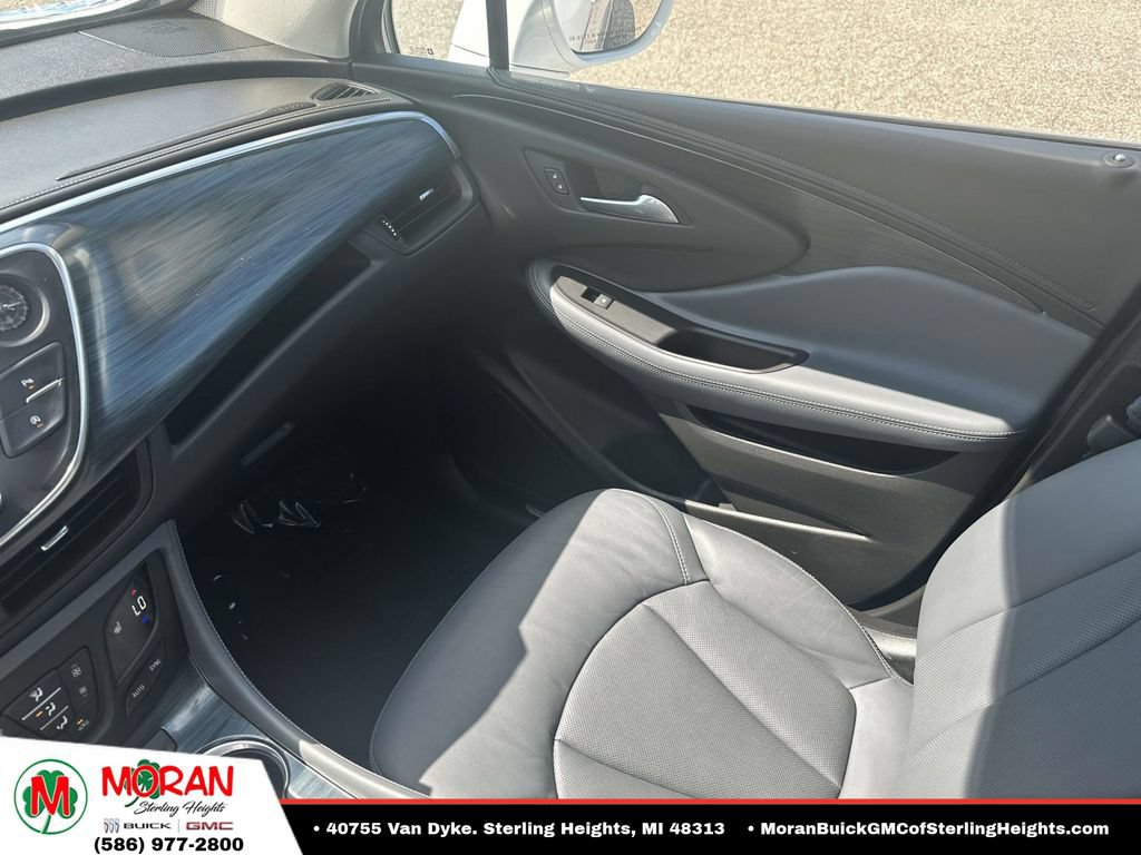 Certified 2019 Buick Envision Essence FWD image 30