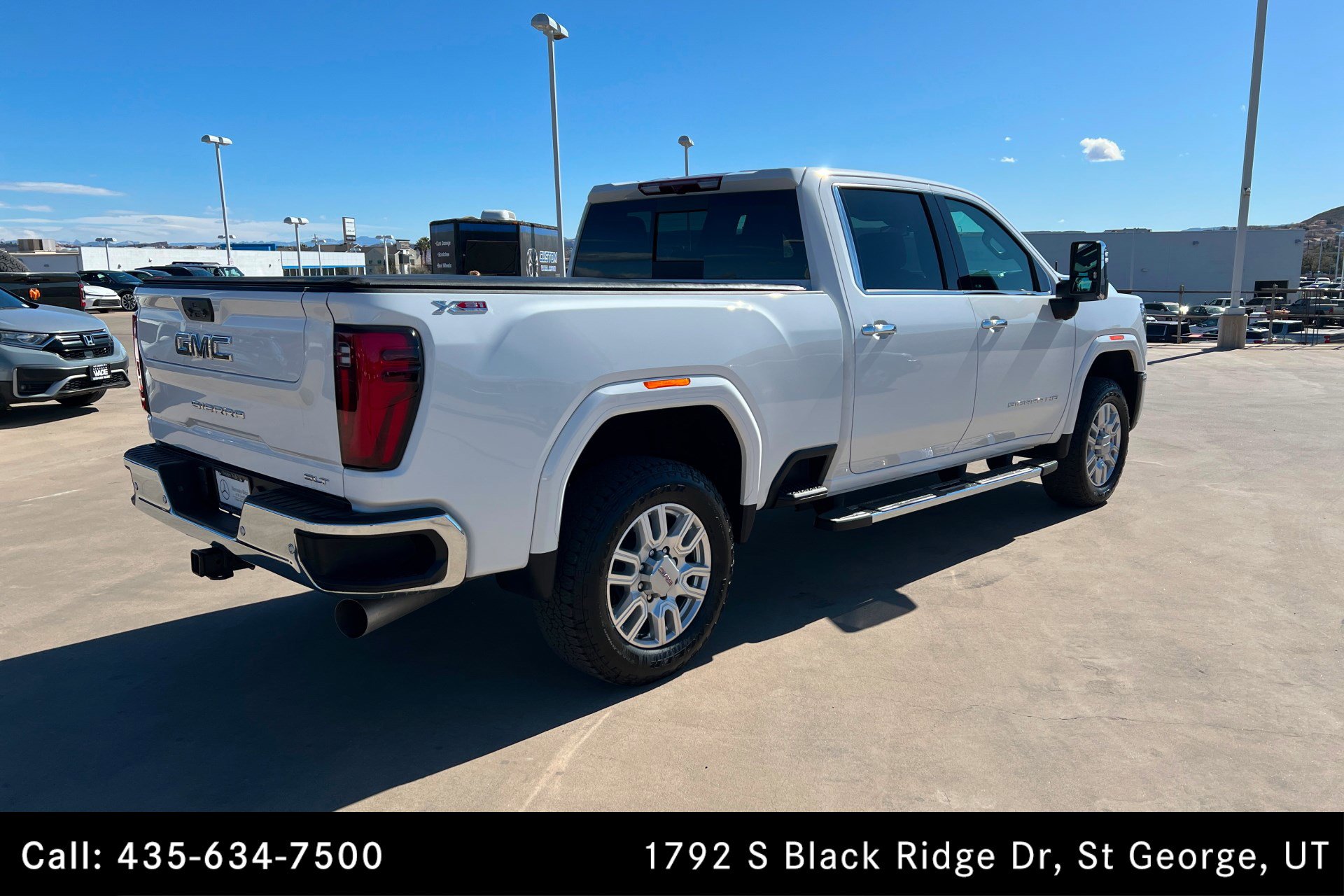 Used 2024 GMC Sierra 2500 SLT w/ SLT Premium Package image 5