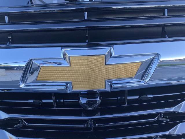 New 2026 Chevrolet Suburban LS w/ LPO, Get Active Package image 31