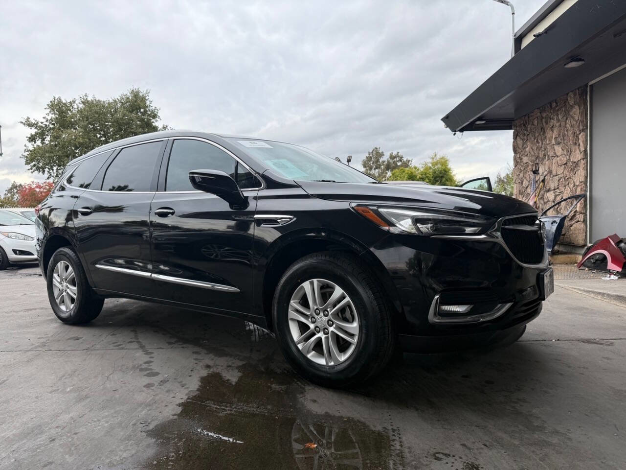 Used 2020 Buick Enclave Essence image 5