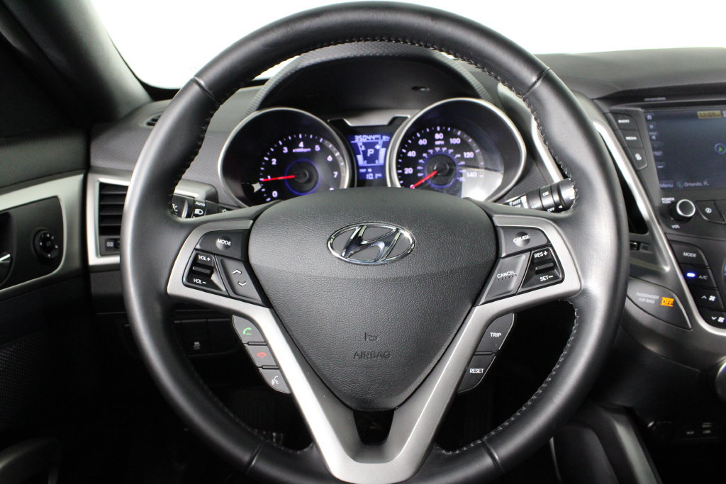 Used 2017 Hyundai Veloster Value Edition w/ Graphic Package (Lower Body) FWD image 22