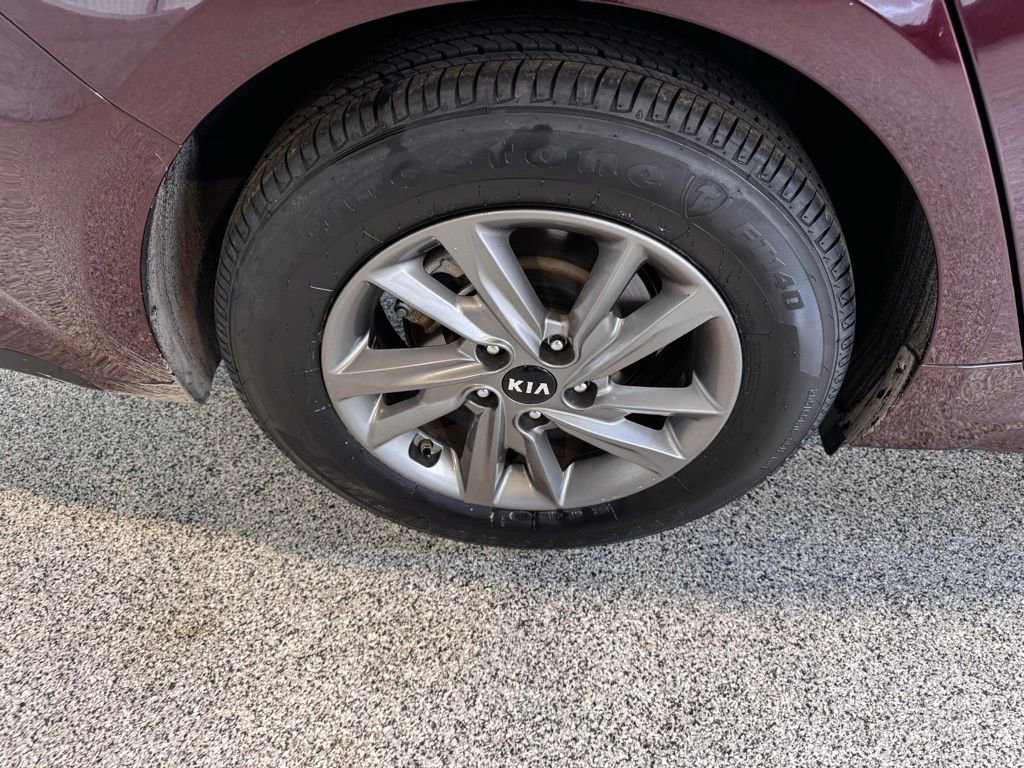 Used 2020 Kia Optima LX image 8